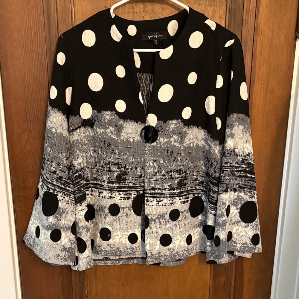 Black & White Polka Dot Mixed-Print Women's Top